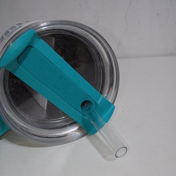 STANLEY H2.0 FlowState Stainless Steel Vacuum Lid  (Summer Plaid, 40 oz) Tumbler - Picture 6 of 7